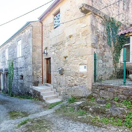 Casa Vella Lojo. Disconnect In Nature